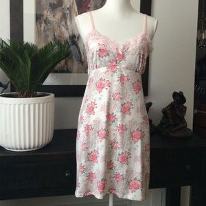 Jessica Simpson Nightie